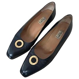 Celine Leder Pumps mit goldenem Detail - Céline