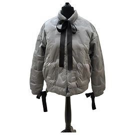 Grau/silberne gesteppte Jacke Chanel 17B mit Buchstabenmonogramm-Logo FR 36 - Schwarzes Band