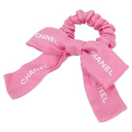 Scrunchie in seta Chanel in rosa