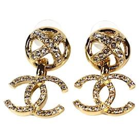 Orecchini pendenti forati Chanel, decorati con il logo CC