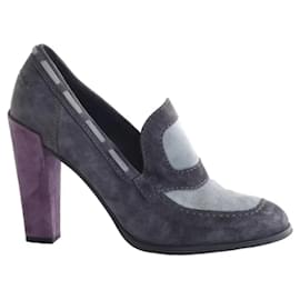 Wildleder-Pumps von Roger Vivier