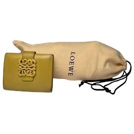 Portafoglio in pelle vintage con logo Anagram Loewe giallo