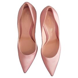 Décolleté in satin rosa Gianvito Rossi