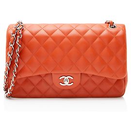 Bolso Chanel Clásico Jumbo de Piel de Cordero con Doble Solapa