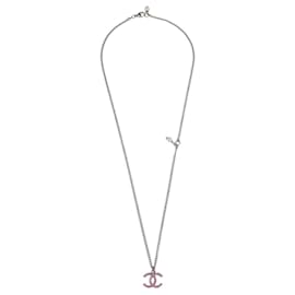 Collana lunga in metallo con pendente CC vintage di Chanel