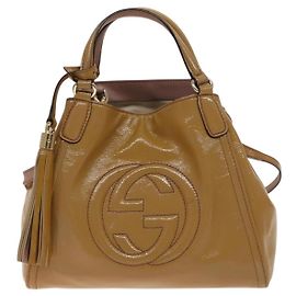 Borsa a spalla convertibile Gucci Soho in vernice piccola
