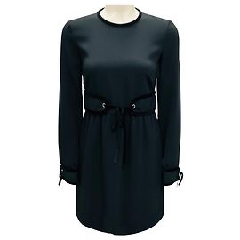 Vestido Mini de Crepe Preto com Acabamento em Veludo da RED Valentino