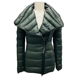 Mackage Steppjacke aus Daunen in Olivgrün / Schwarz mit Lederbesatz