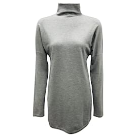 Grauer Cashmere-Pullover mit langem Arm, Stehkragen, Rüschen und Strassverzierungen von Brunello Cucinelli