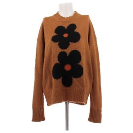 Suéter marrón Alexa Chung con detalles florales