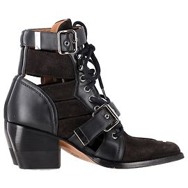 Stivaletti Rylee con ritagli di Chloé in suede nero e pelle