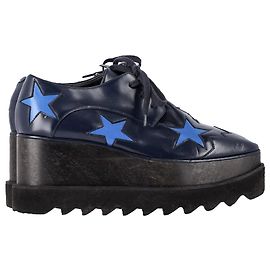Stella Mc Cartney Scarpe Derby a piattaforma Elyse di Stella McCartney in pelle blu navy