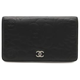 Portafoglio lungo in pelle Camelia di Chanel