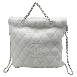 Zaino in shearling bianco Chanel 2034
