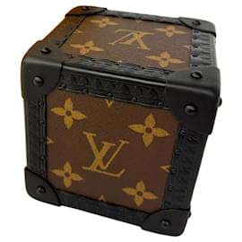 Figurine en Monogramme en forme de Cube de Louis Vuitton