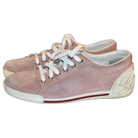 Gucci Sneaker aus rosa Wildleder