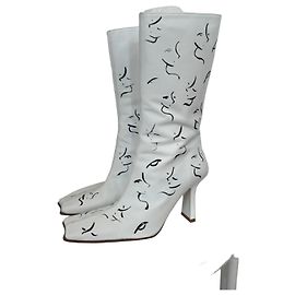 Autre Marque Botas personalizadas de coleccionista Noor Miista x Gabrielle Rul