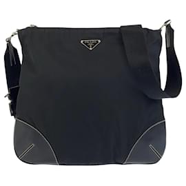 Prada Borsa a tracolla in nylon nero