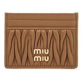 Miu Miu Tarjetero de Mujer Matelassé AFPP Marrón