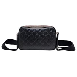 Borsa a tracolla piccola GG Emblem - Gucci