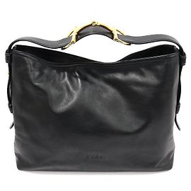 Gucci Borsa hobo media Beatrice in pelle nera morbida e liscia con dettagli in metallo dorato
