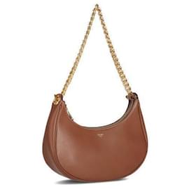 Céline Borsa a Spalla Media con Catena Taupe DGQ