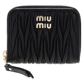 Miu Miu Cartera con cremallera de cuero nappa negra