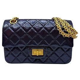 Chanel Borsa a spalla mini vintage blu navy con hardware dorato