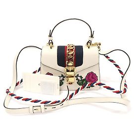 Gucci Mini borsa a mano in pelle bianca con ricamo di fiori WEB
