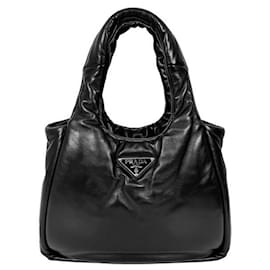 Mittelgroße gepolsterte Soft-Nappa-Leder-Tasche in Schwarz - Prada
