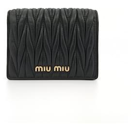 Miu Miu Matelassé-Geldbörse