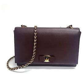 Salvatore Ferragamo Borsa a spalla Vara Loose Calf di Ferragamo
