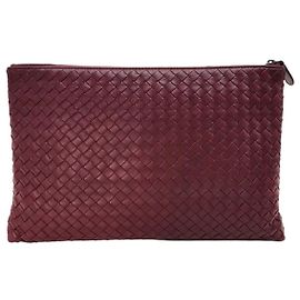 Clutch Medio Intrecciato in Vino Bottega Veneta