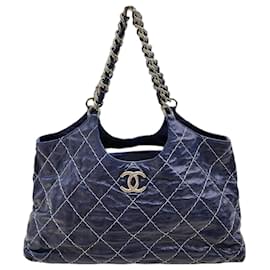 Schultertasche aus Canvas mit Wild Stitch CC-Kette in königsblau - Chanel