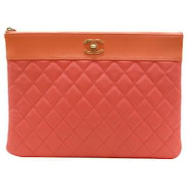 Chanel Clutch Mademoiselle Bicolor Rosa con Herrajes Dorados