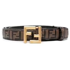 Fendi Cintura in pelle quadrata