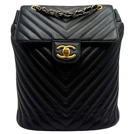 Chanel Urban Spirit Rucksack aus Chevron-Lammleder in Schwarz
