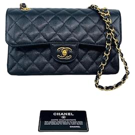 Chanel Borsa Flap Piccola Classica in Caviar Nero con Finiture Dorate