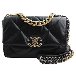 Chanel Serie di borse a spalla con catena dorata nera piccola