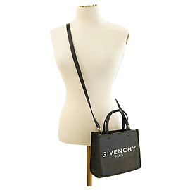 Givenchy Zwei-Wege Mini Cross Tasche aus schwarzem Leder