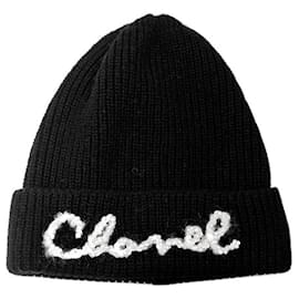 Gorro de cachemira con decoración de perlas - Chanel