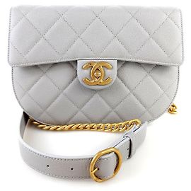 Chanel Borsa messenger con patta in caviale a mezzaluna, borsa a spalla, borsa a tracolla