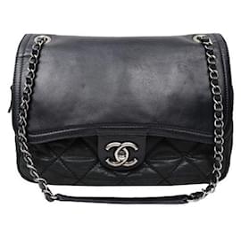 Chanel Borsa a spalla con catena nera