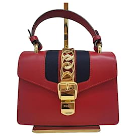 Gucci Sylvie Mini rote Handtasche mit Obergriff
