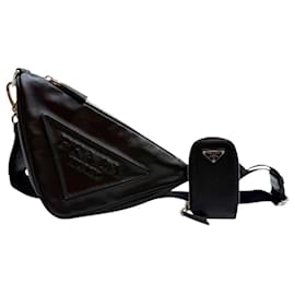 Prada Bolsa transversal com logo triangular preta