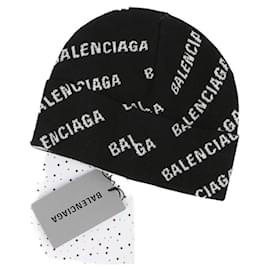 Gorro com Logotipo Allover - Balenciaga