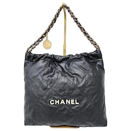 CHANEL Borsa Hobo 22 in pelle di vitello trapuntata lucida nera