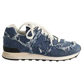 Miu Miu Blaue Sneaker