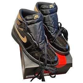 Nike Air Jordan 1 Retro High OG Tamanho 44 Preto Dourado Metálico 2020 NOVO Coleção