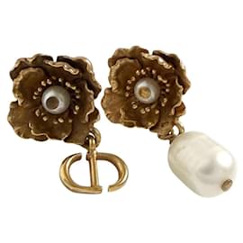 Orecchini D Millefiori di Christian Dior